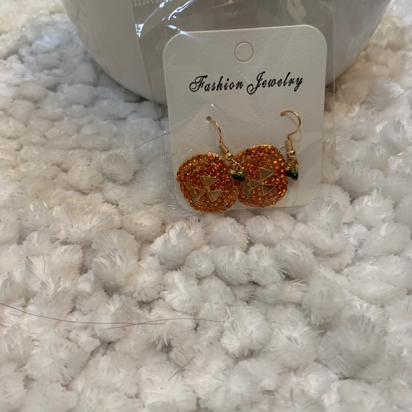 WenSheng Halloween Pumpkin Earrings - Picture 4 of 5